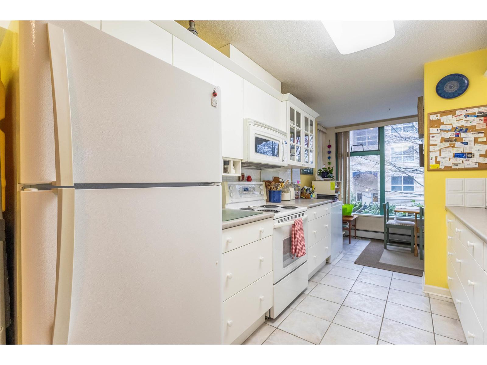 207 15466 North Bluff Road Property Photo 7