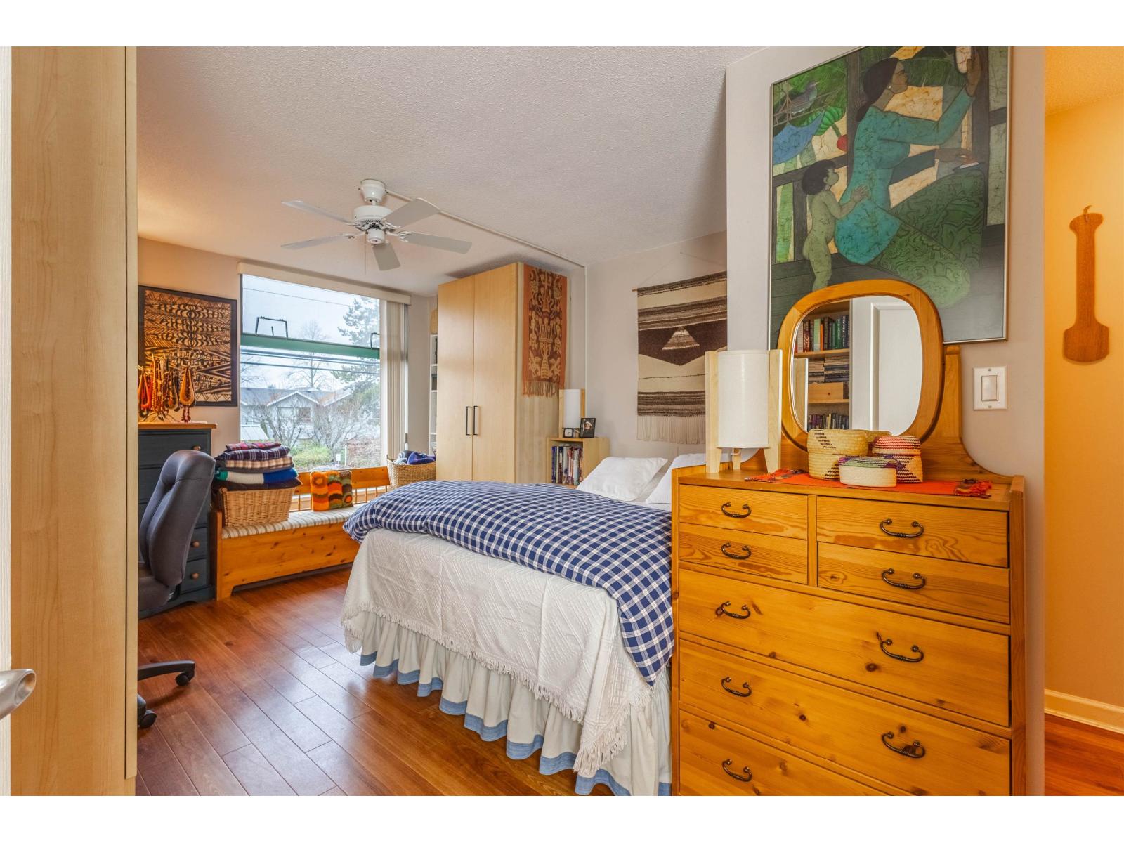 207 15466 North Bluff Road Property Photo 11