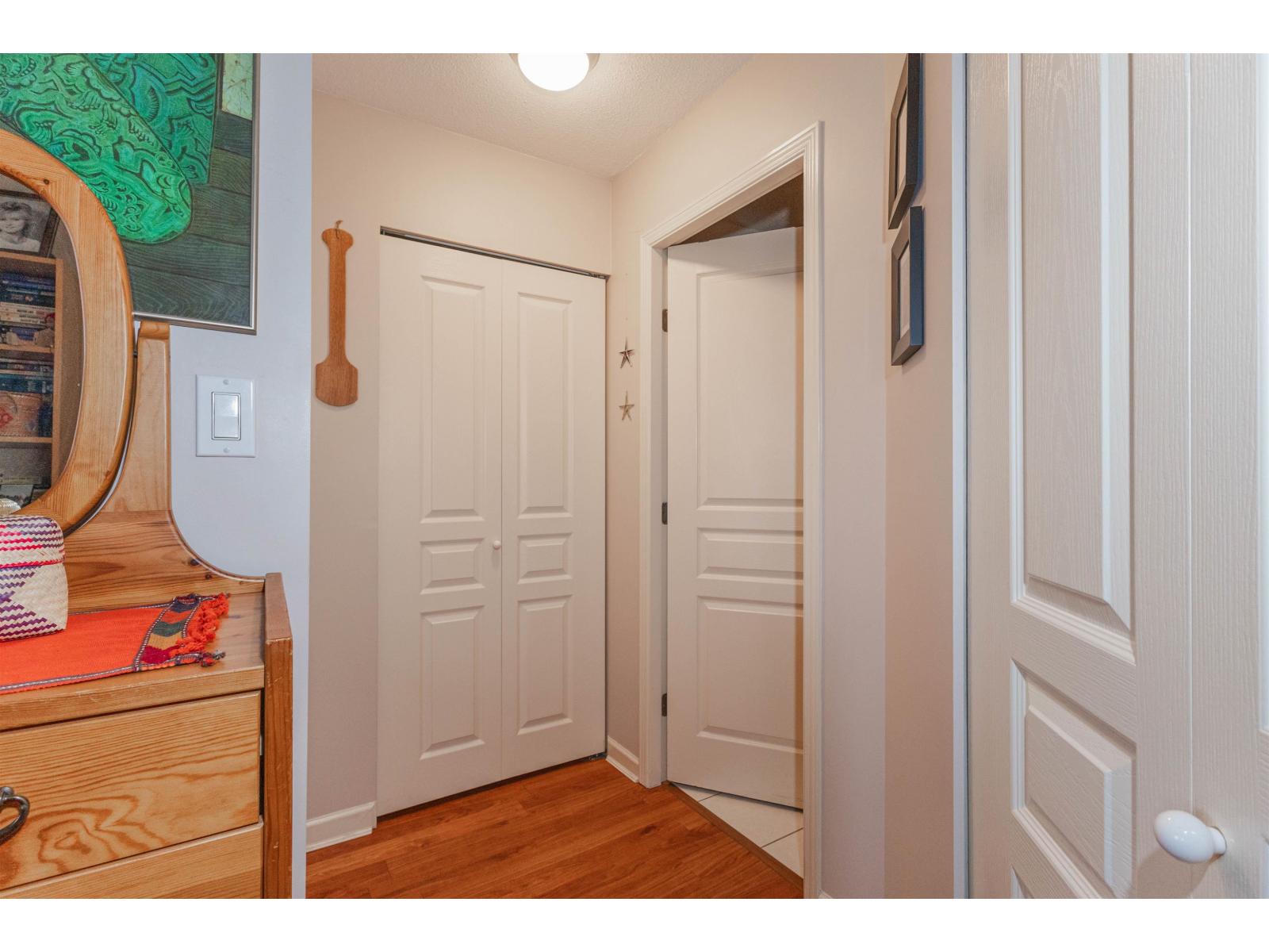 207 15466 North Bluff Road Property Photo 13