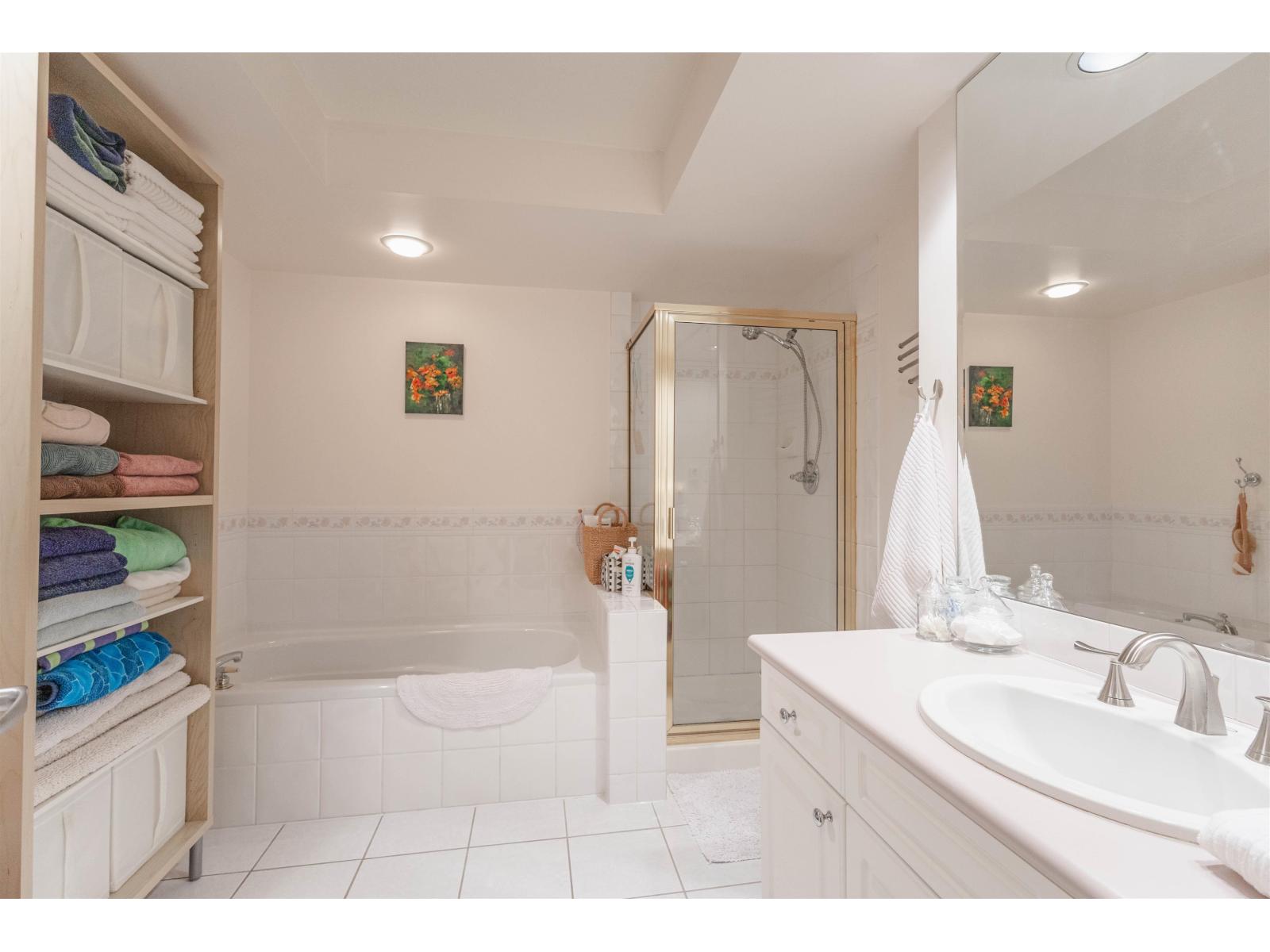 207 15466 North Bluff Road Property Photo 14
