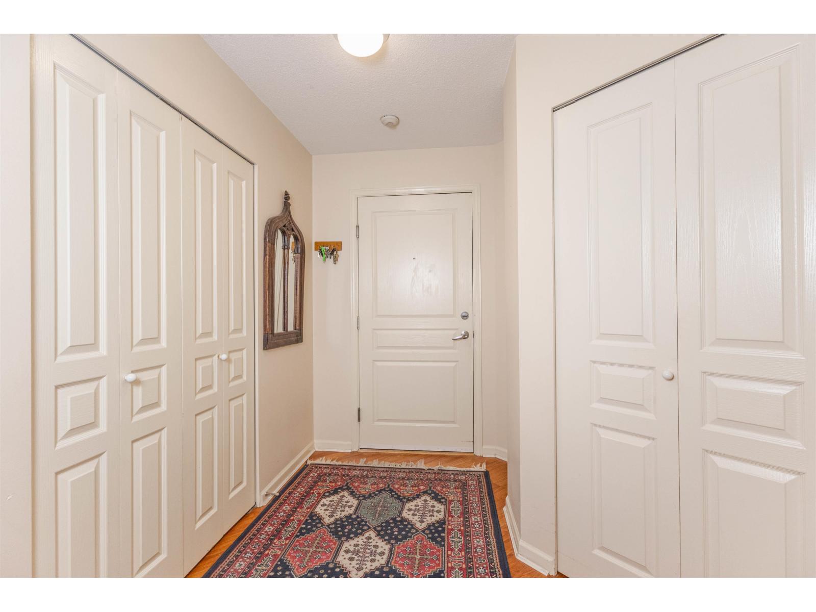 207 15466 North Bluff Road Property Photo 27