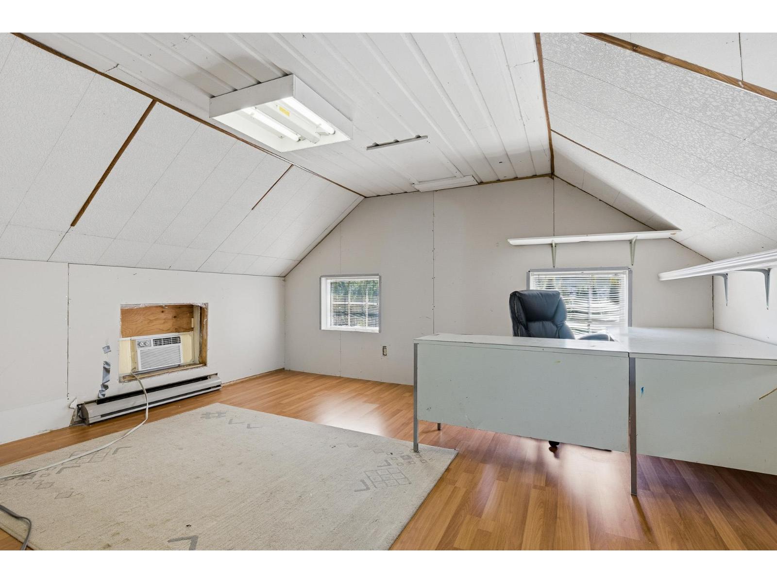 1075 3rd Avenue Property Photo 19