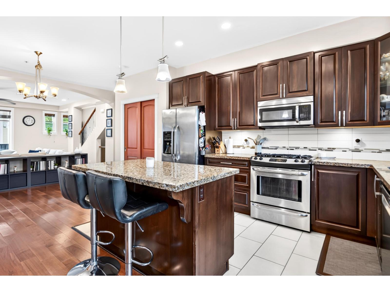 40 20738 84 Avenue Property Photo 12