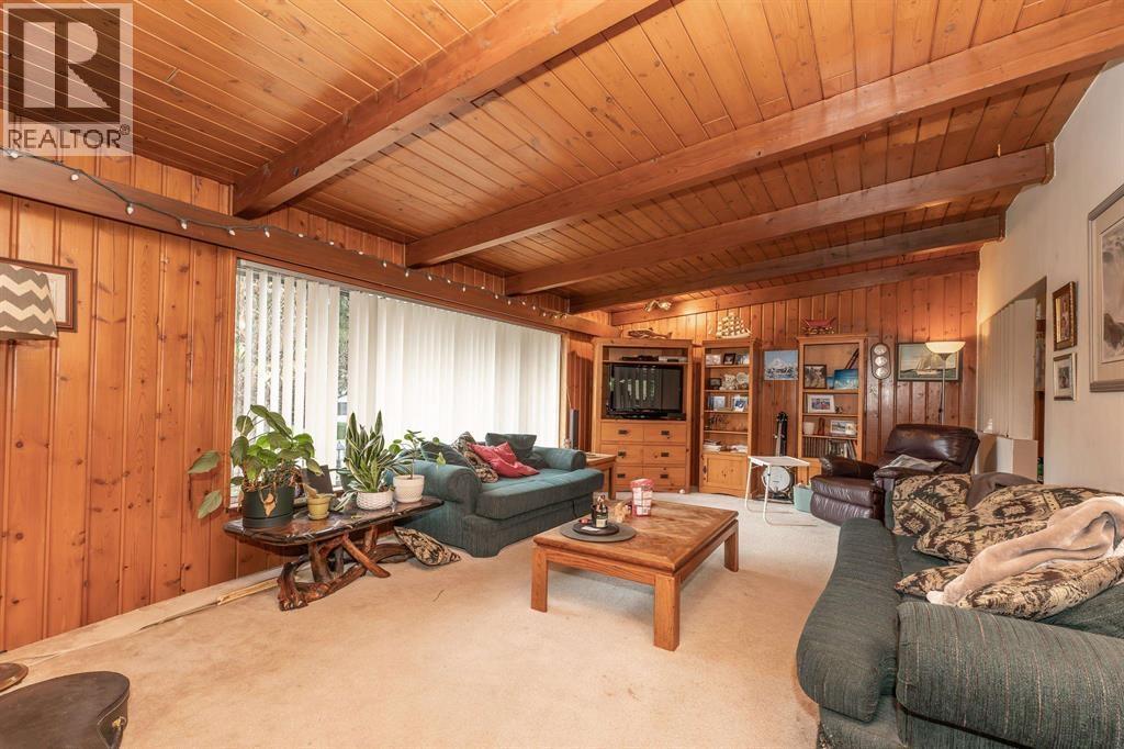 12250 Skillen Street Property Photo 2