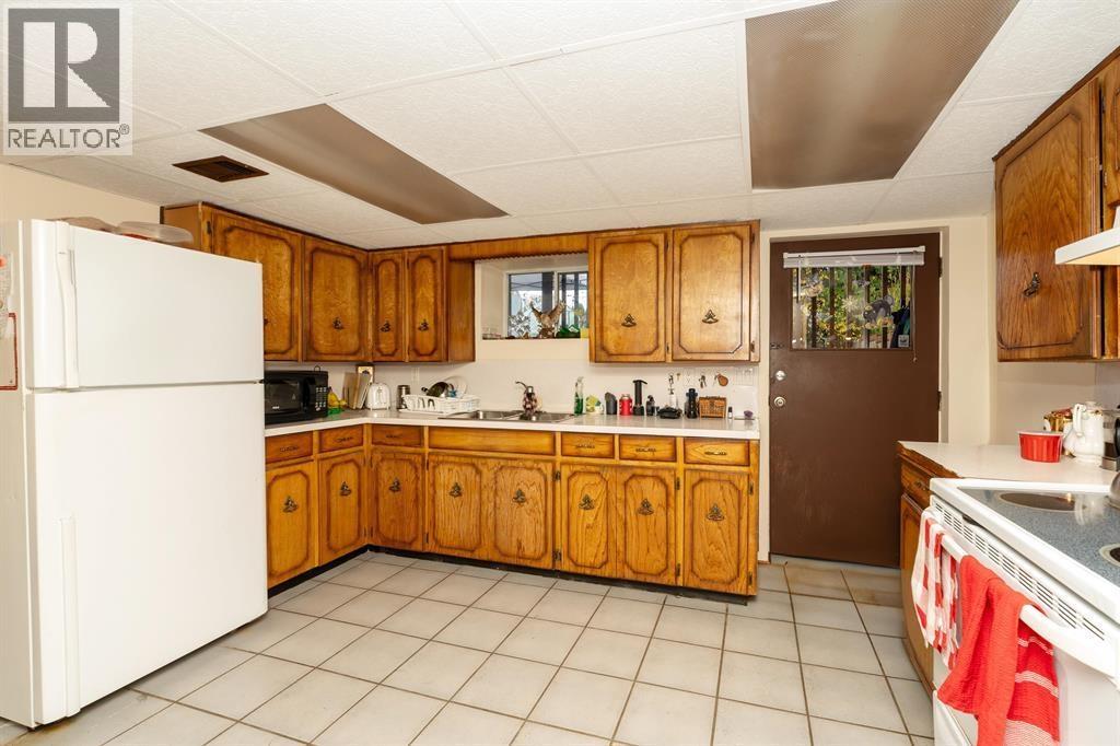 12250 Skillen Street Property Photo 6