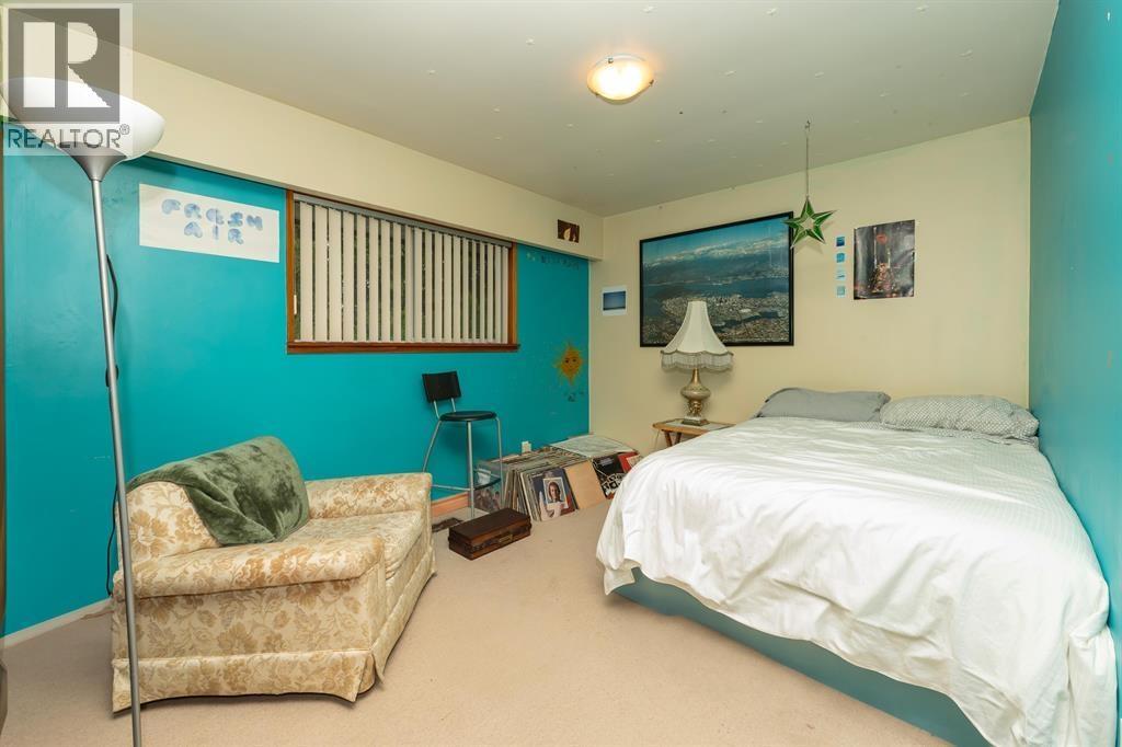 12250 Skillen Street Property Photo 22