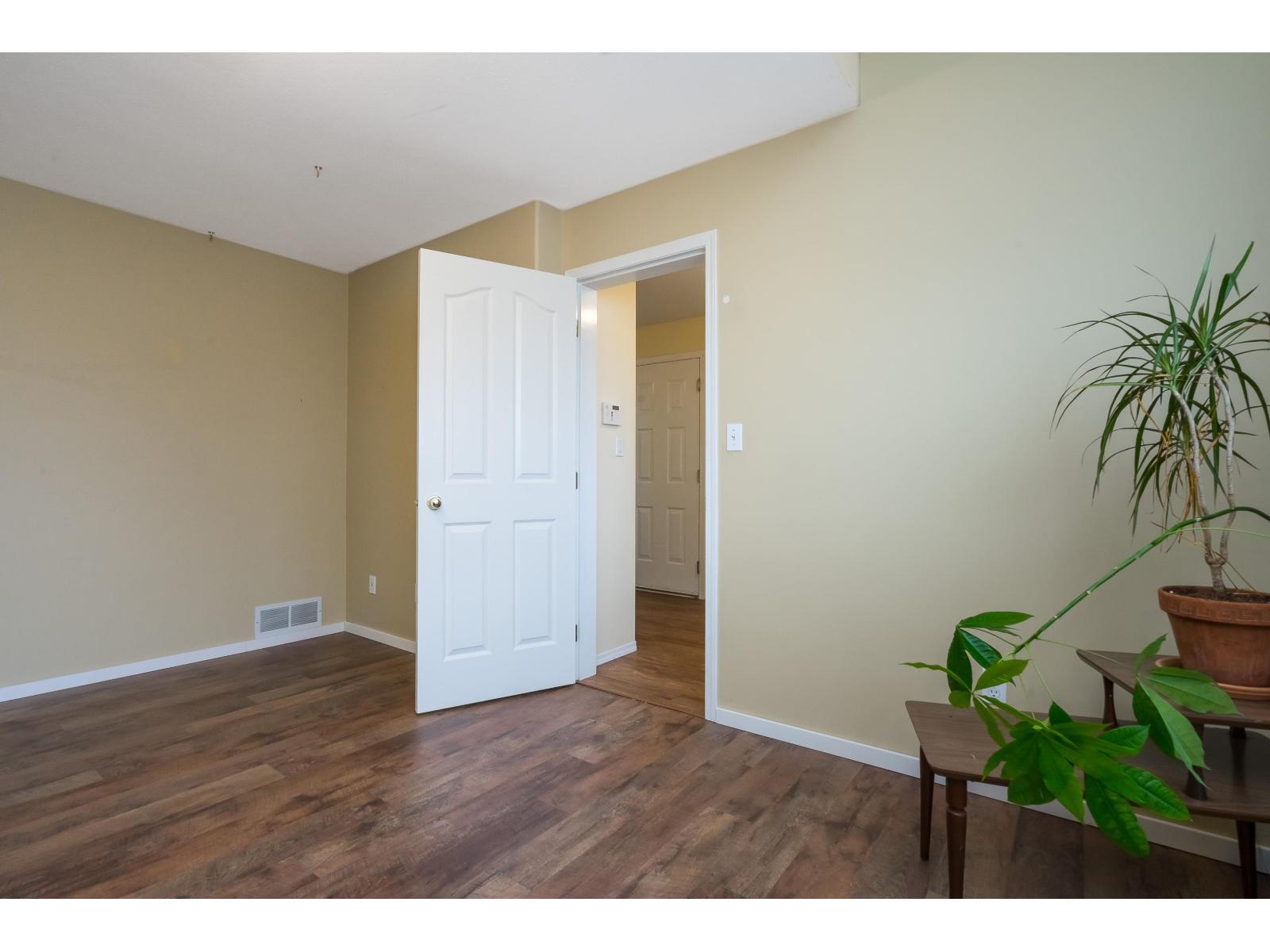 5688 Stonehaven Street Property Photo 8