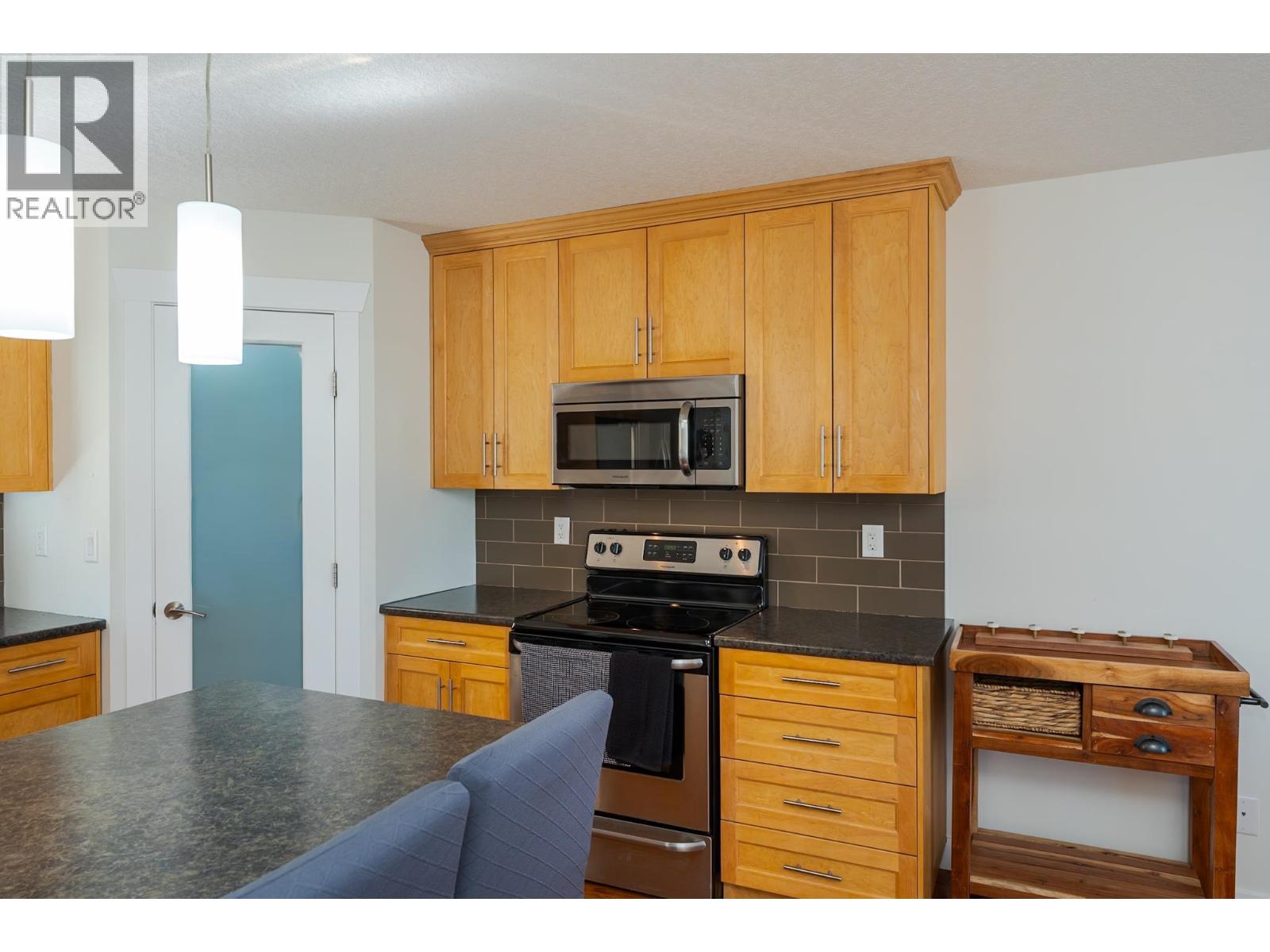 106 1699 7th Avenue Property Photo 5