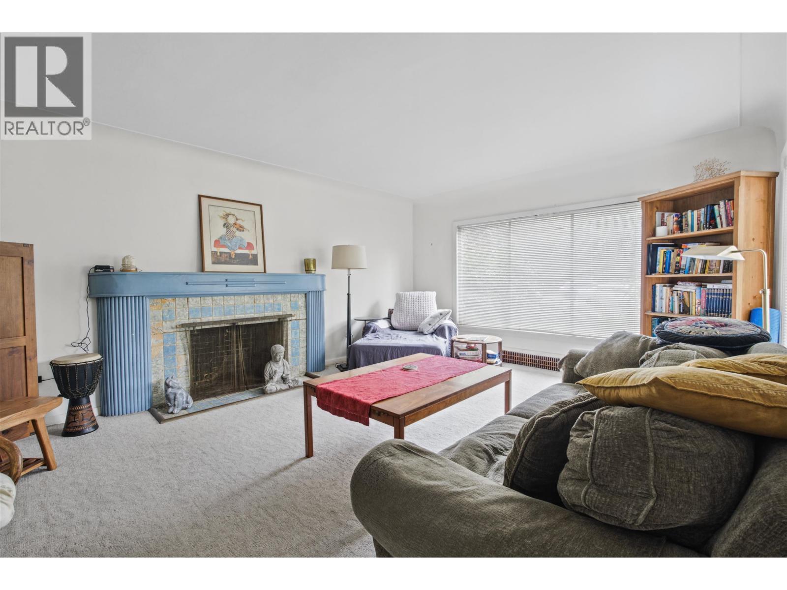 455 W 29th Avenue Property Photo 4