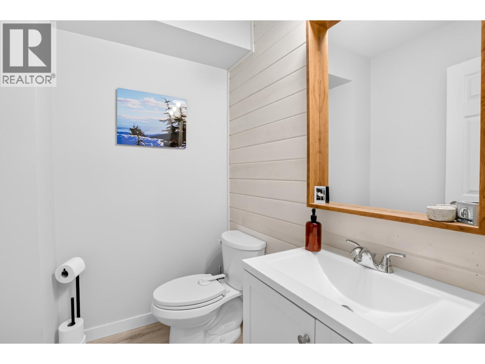 11 22751 Haney Bypass Property Photo 14