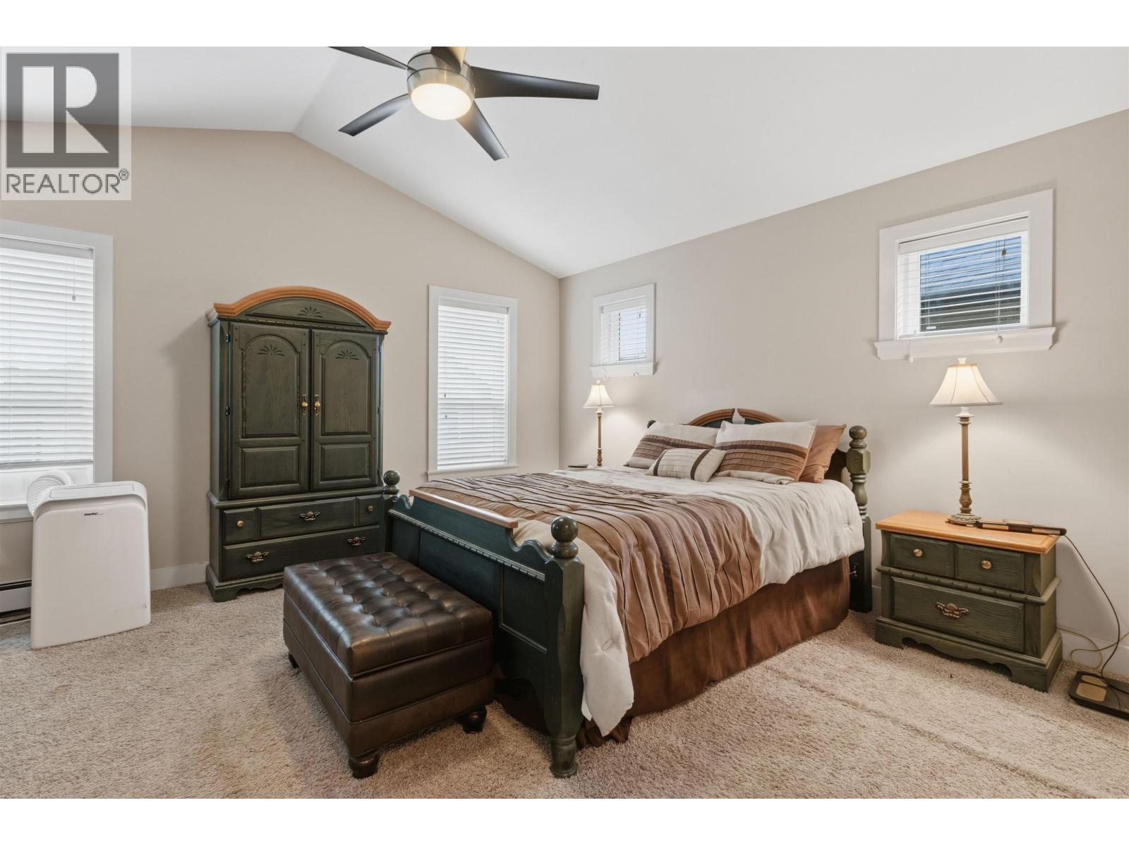 24230 104 Avenue Property Photo 10
