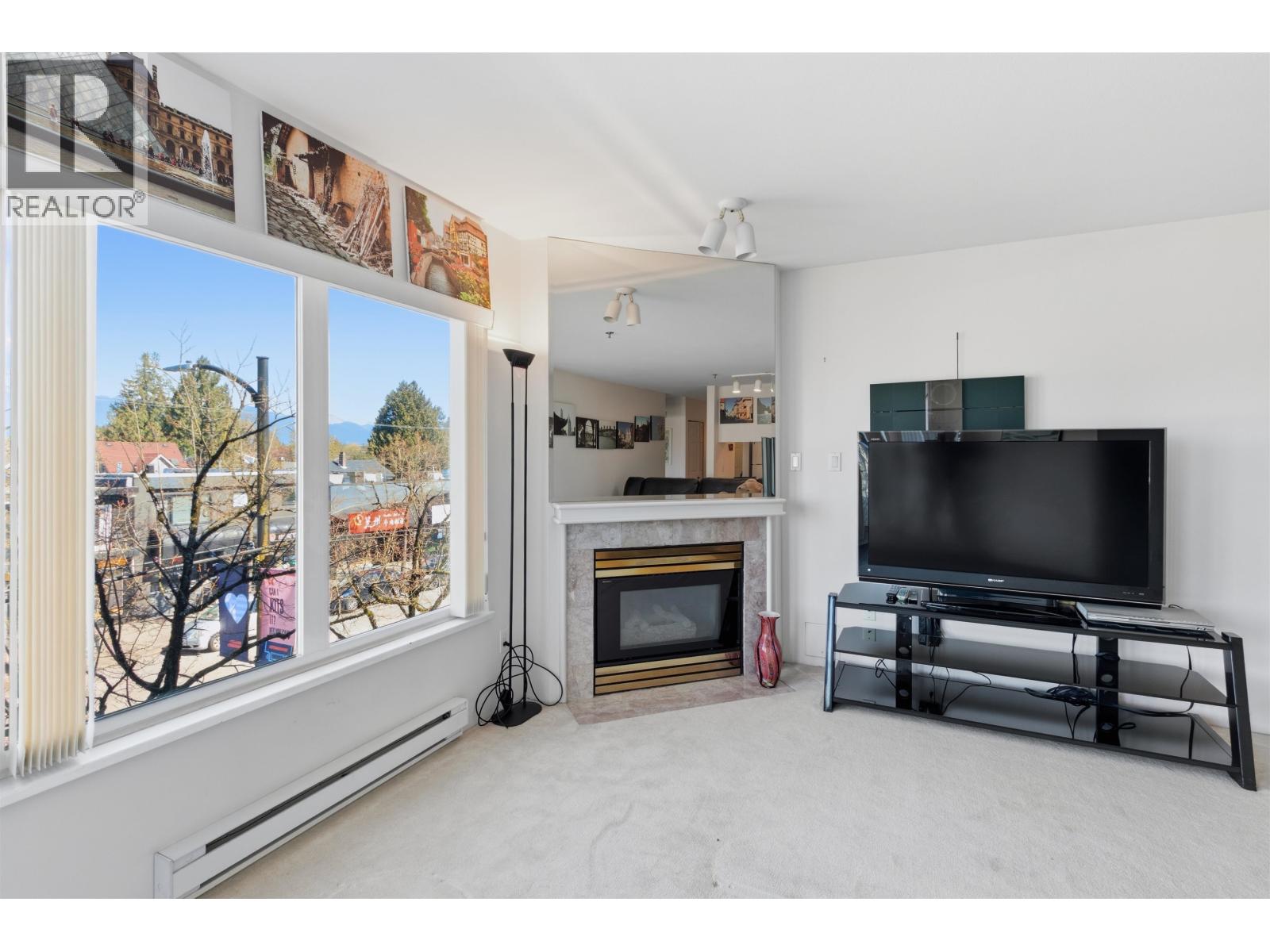 211 3250 W Broadway Property Photo 5
