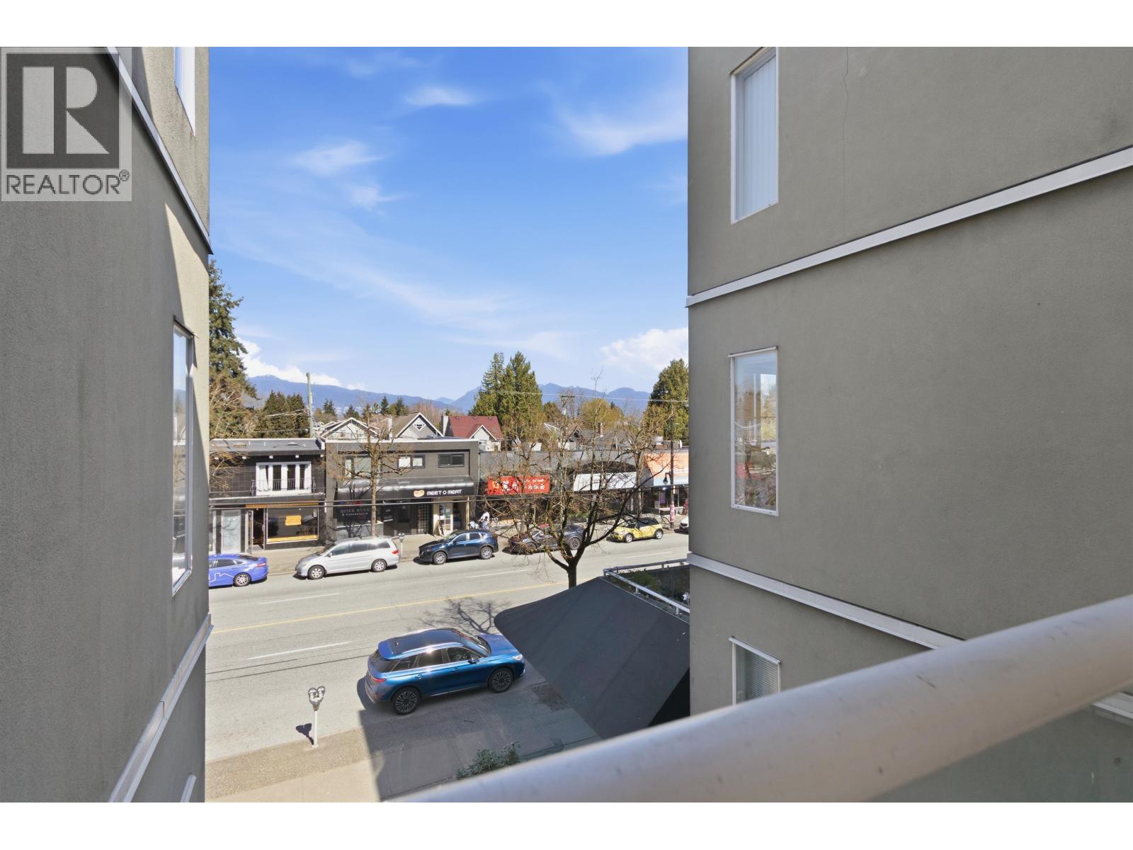 211 3250 W Broadway Property Photo 37