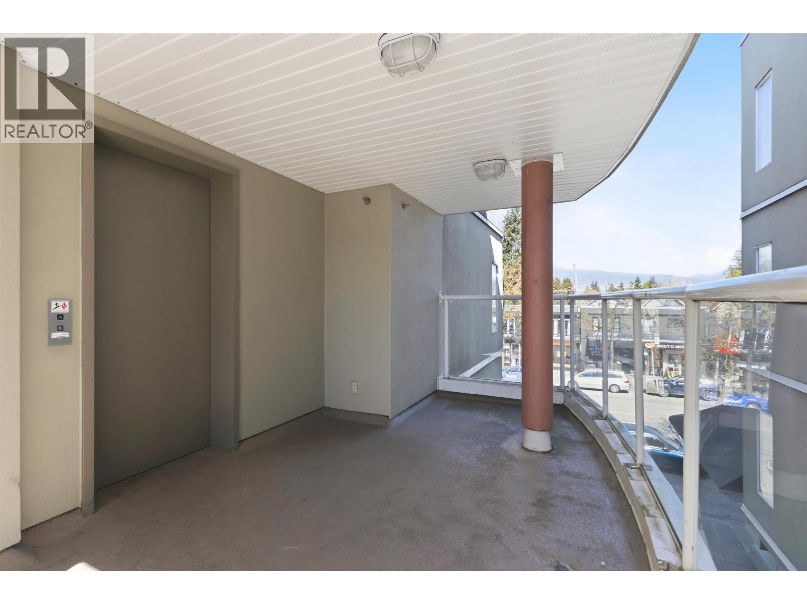 211 3250 W Broadway Property Photo 38
