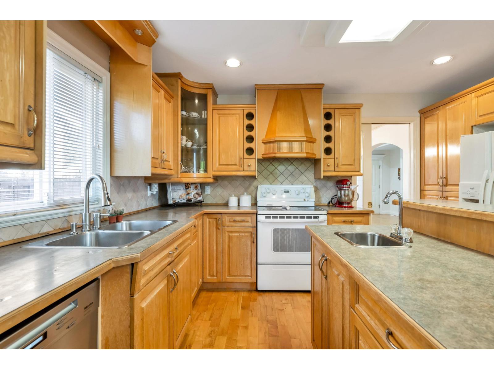 14539 74 Avenue Property Photo 10