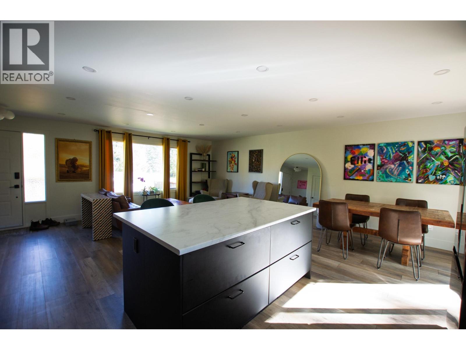 2135 Croft Road Property Photo 8