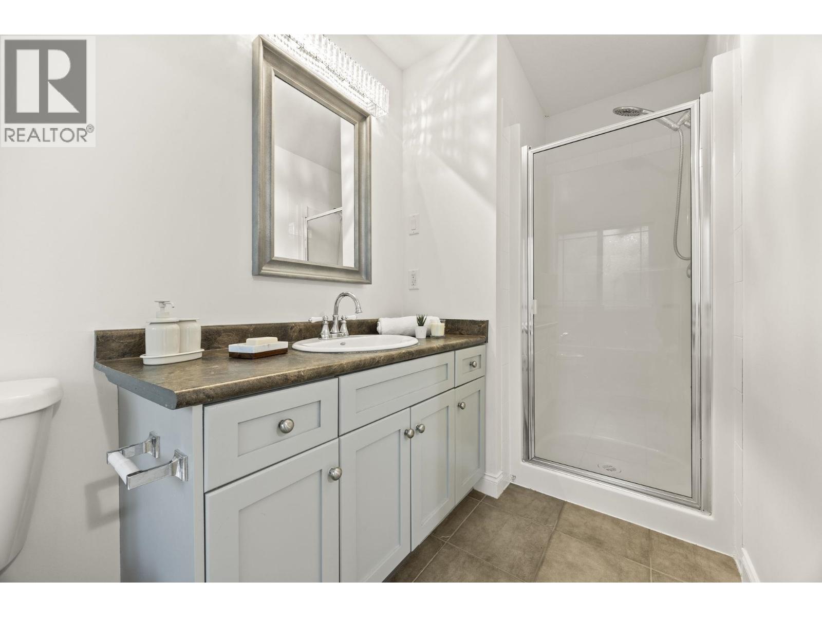 24222 103 Avenue Property Photo 12