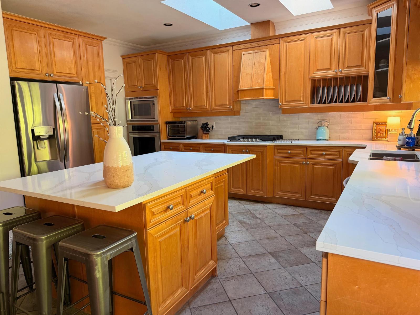 2942 147a Street Property Photo 5