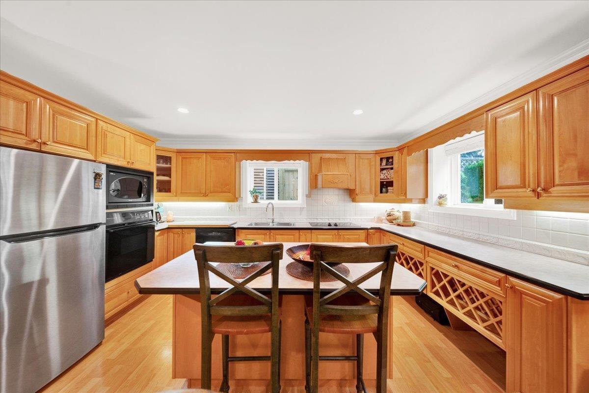 2942 147a Street Property Photo 7