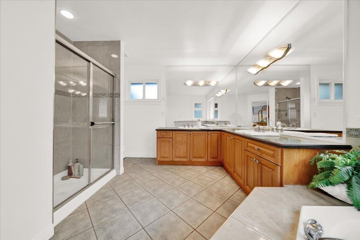2942 147a Street Property Photo 14