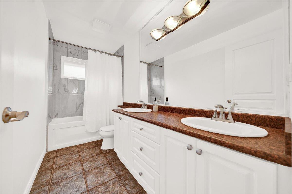 2942 147a Street Property Photo 16