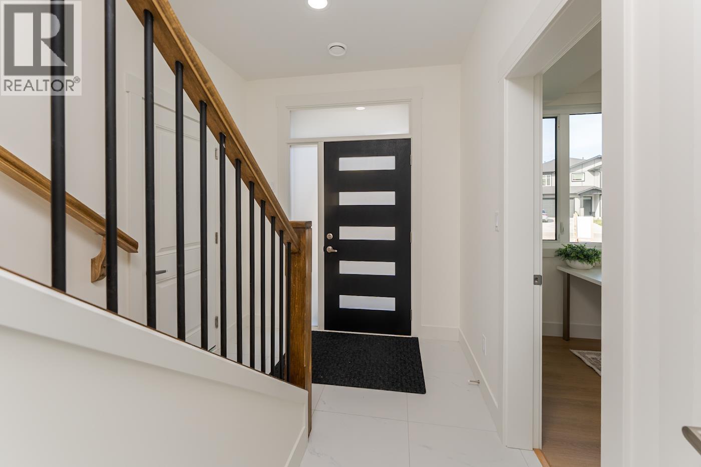 7990 Southridge Avenue Property Photo 3