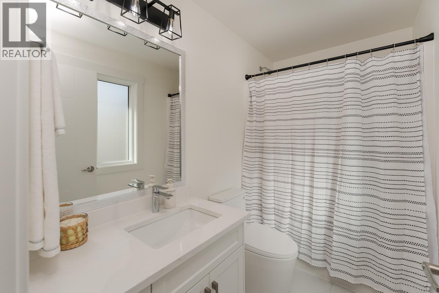 7990 Southridge Avenue Property Photo 21