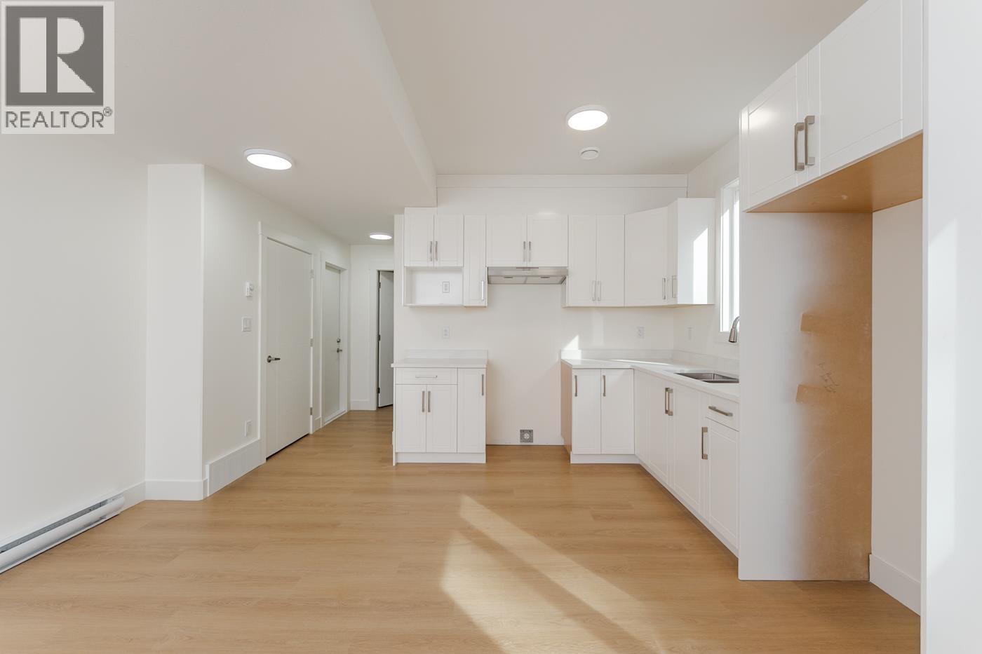 7990 Southridge Avenue Property Photo 28