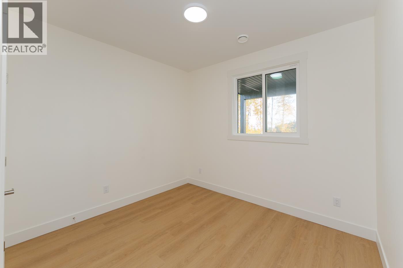 7990 Southridge Avenue Property Photo 30