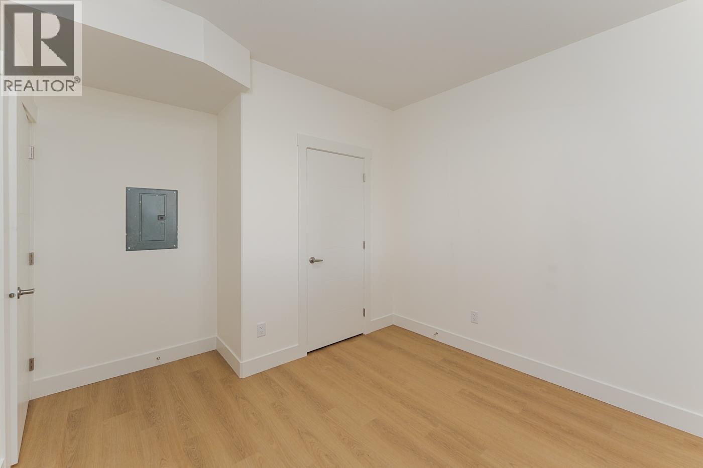 7990 Southridge Avenue Property Photo 31