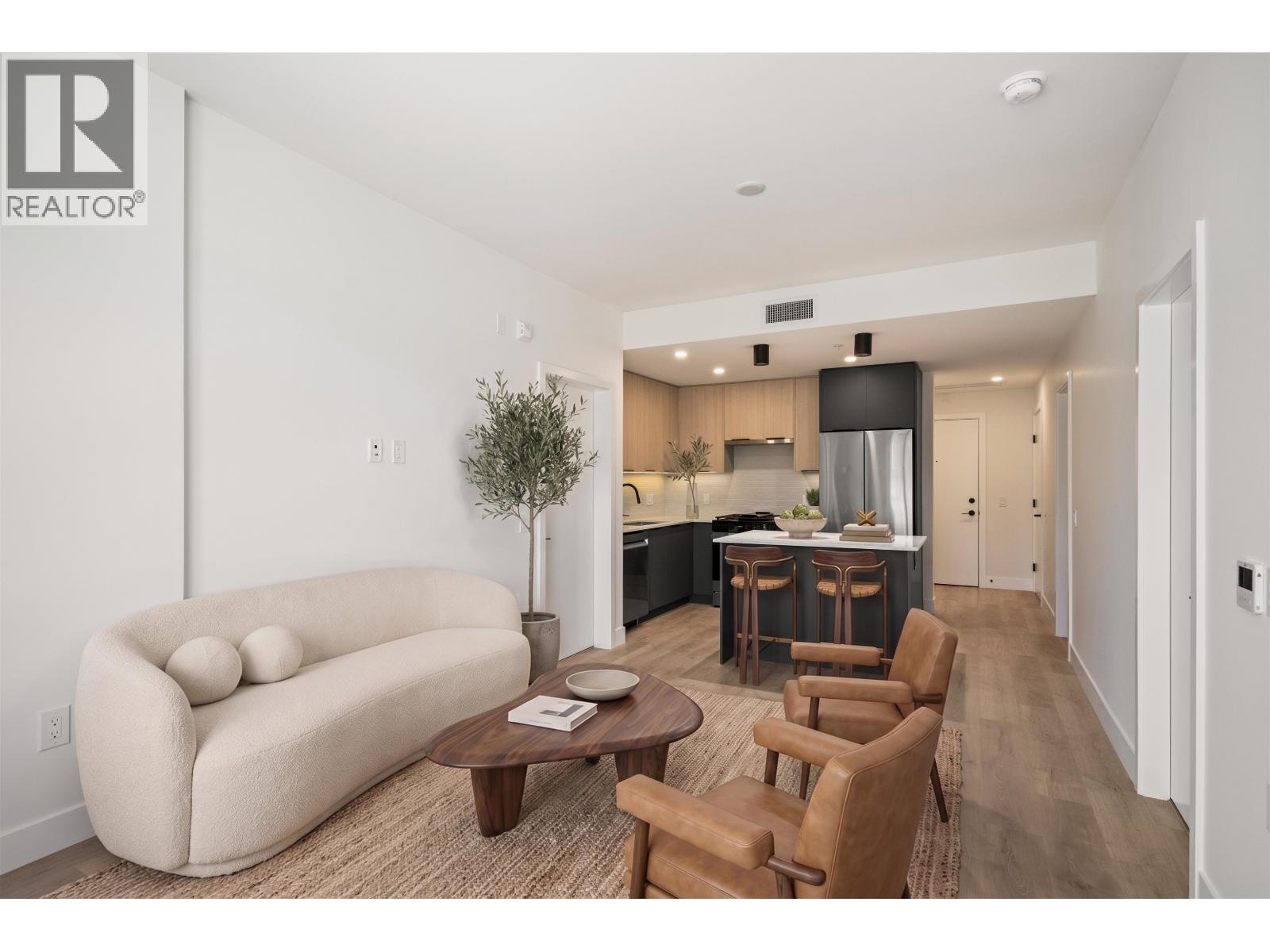 410 111 Buller Street Property Photo 2