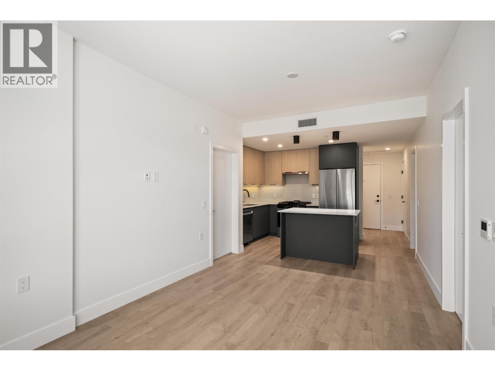 410 111 Buller Street Property Photo 10