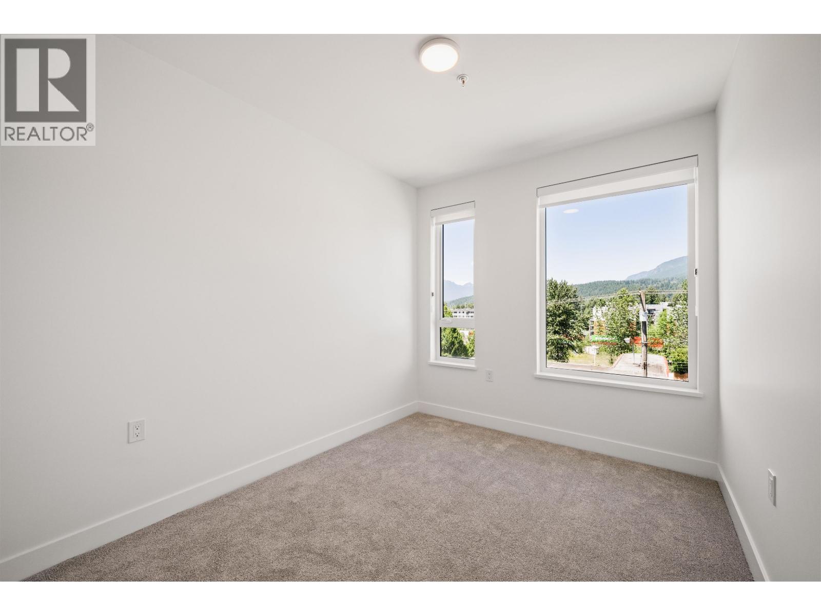 410 111 Buller Street Property Photo 16