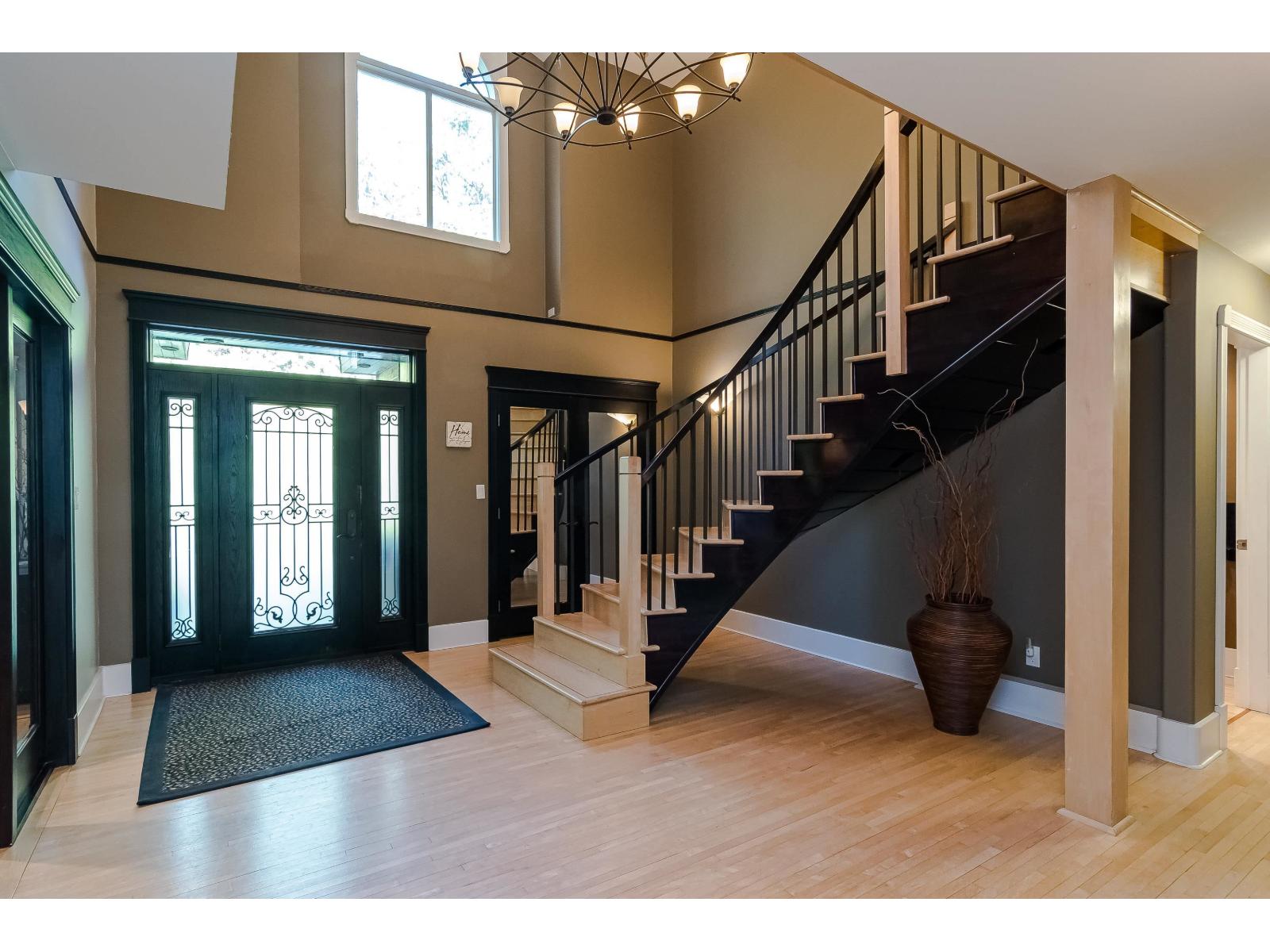 2240 198 Street Property Photo 4