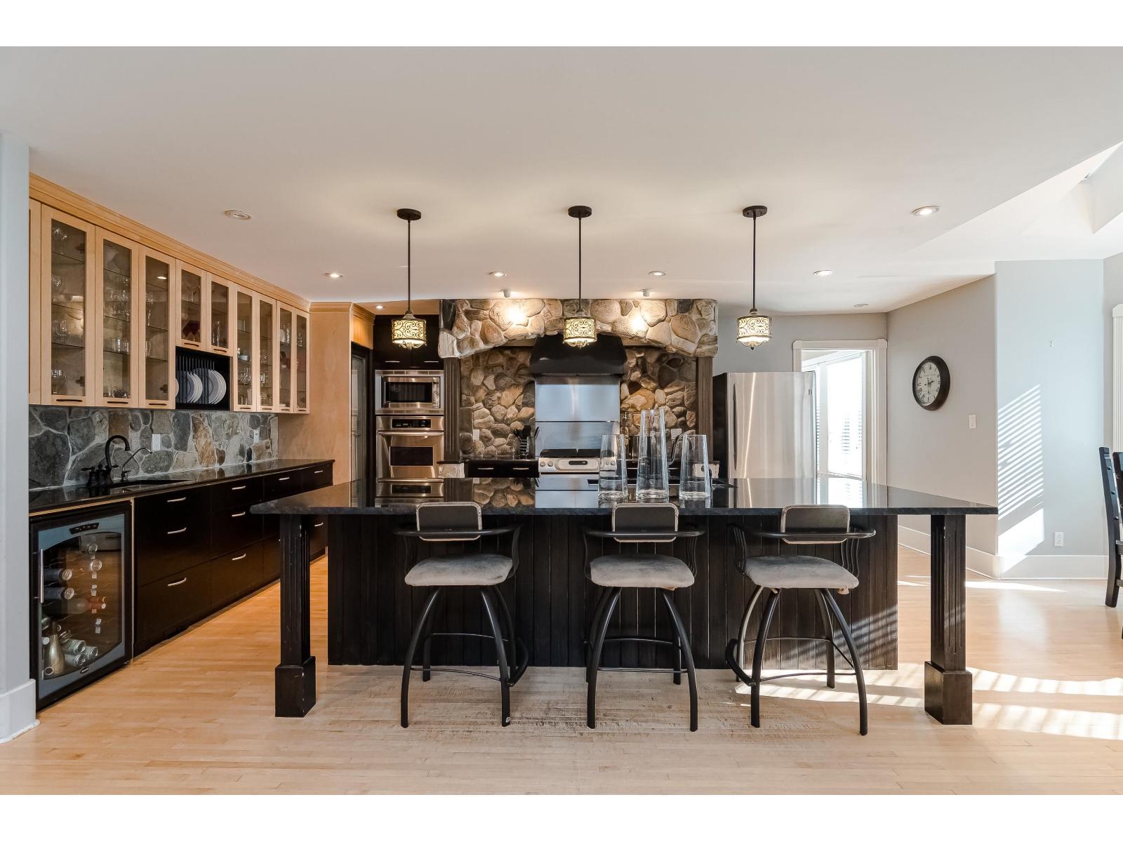 2240 198 Street Property Photo 8