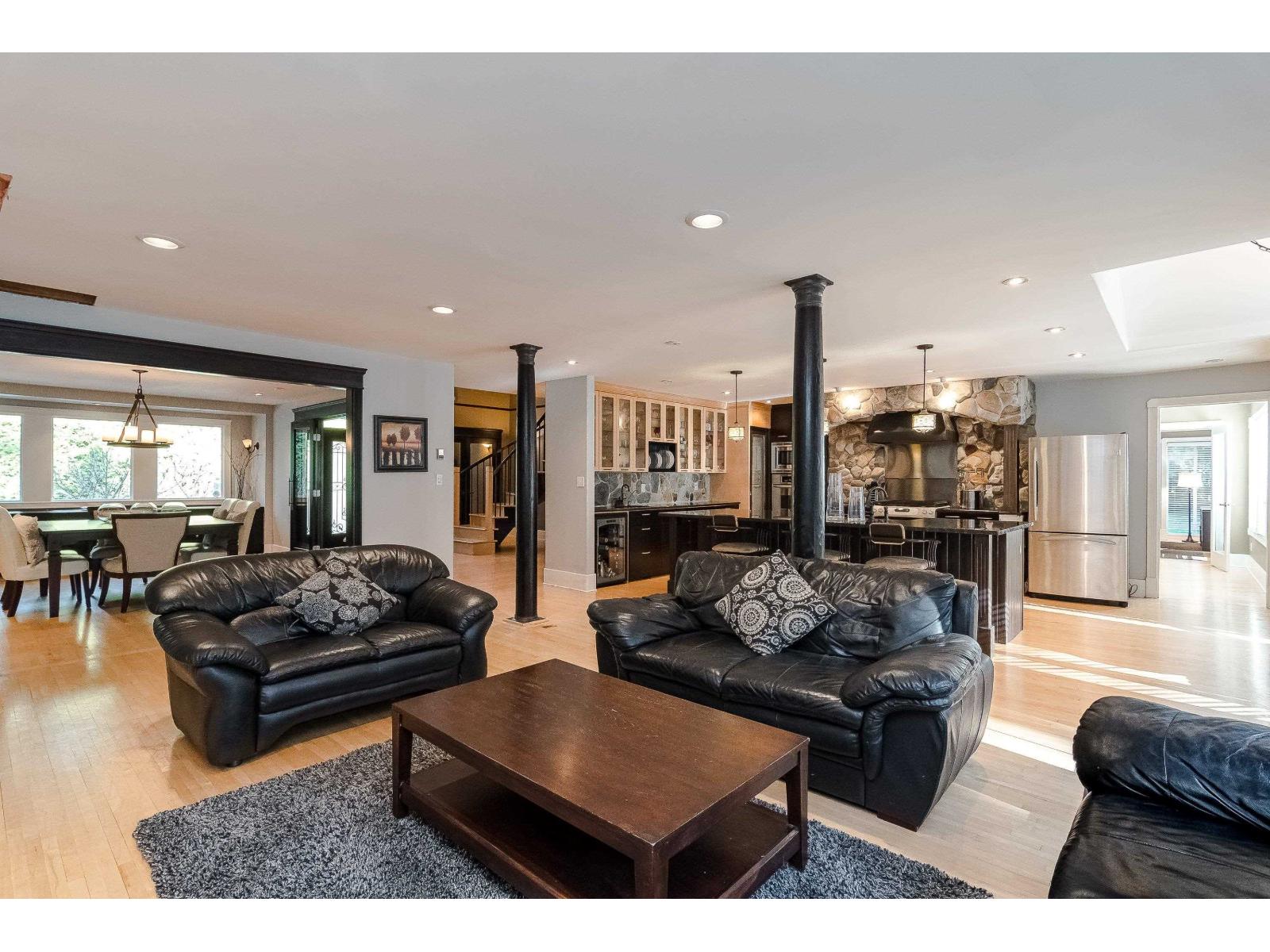 2240 198 Street Property Photo 13