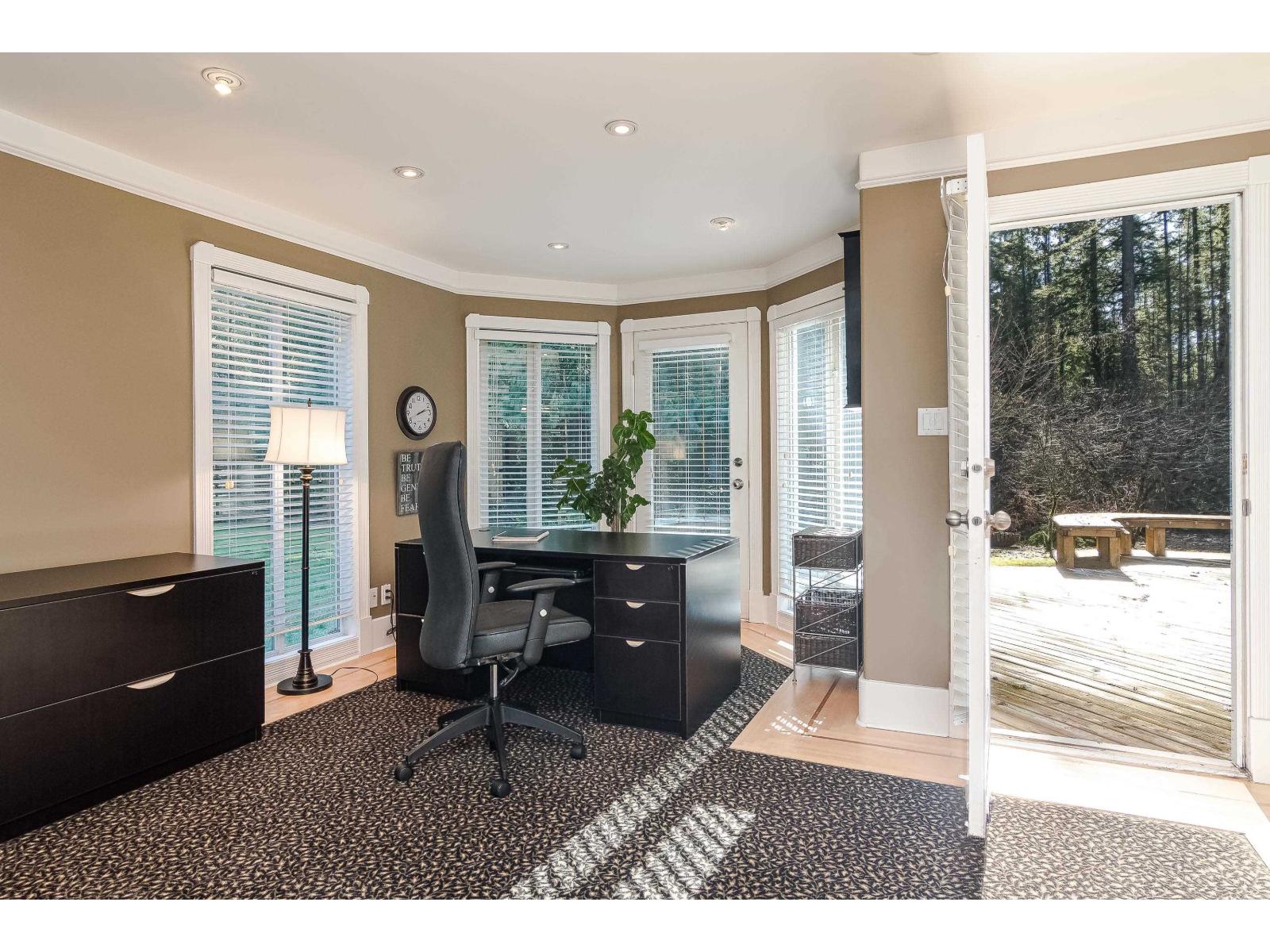 2240 198 Street Property Photo 18