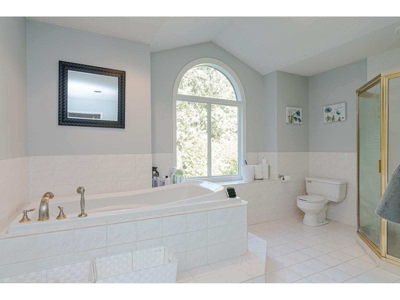 2240 198 Street Property Photo 22