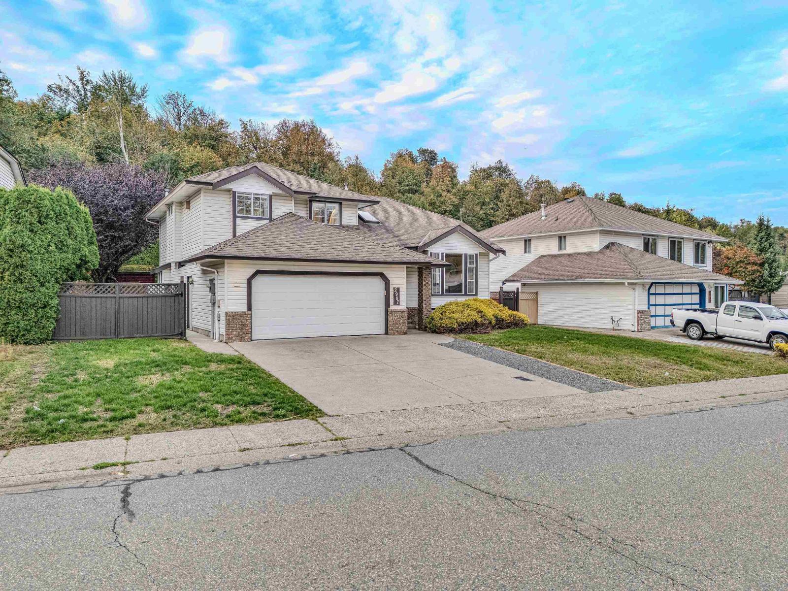 2907 Crossley Drive Property Photo 1