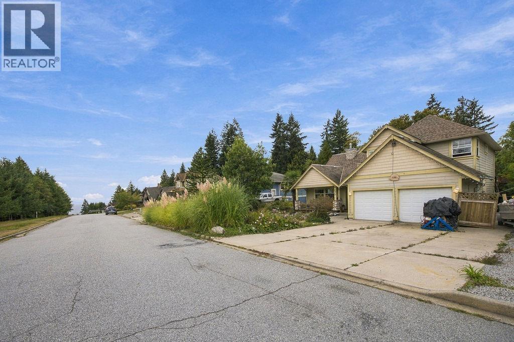 475 Harry Road Property Photo 3
