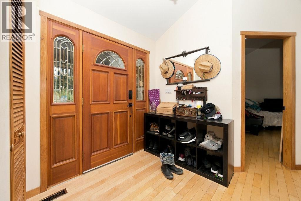475 Harry Road Property Photo 6
