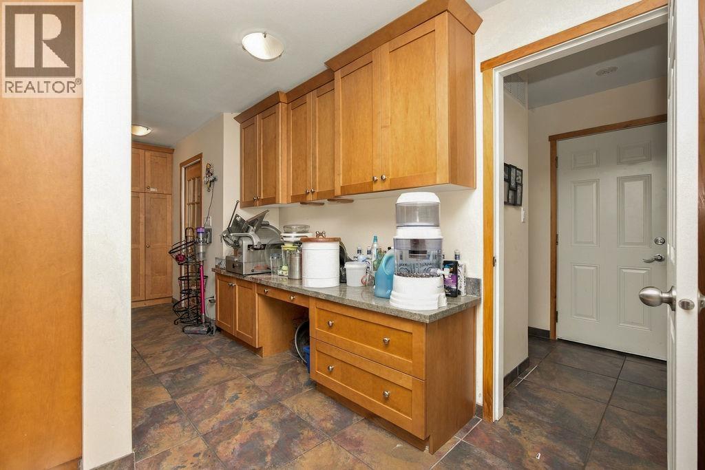 475 Harry Road Property Photo 11