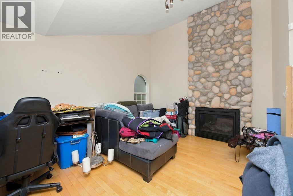475 Harry Road Property Photo 15