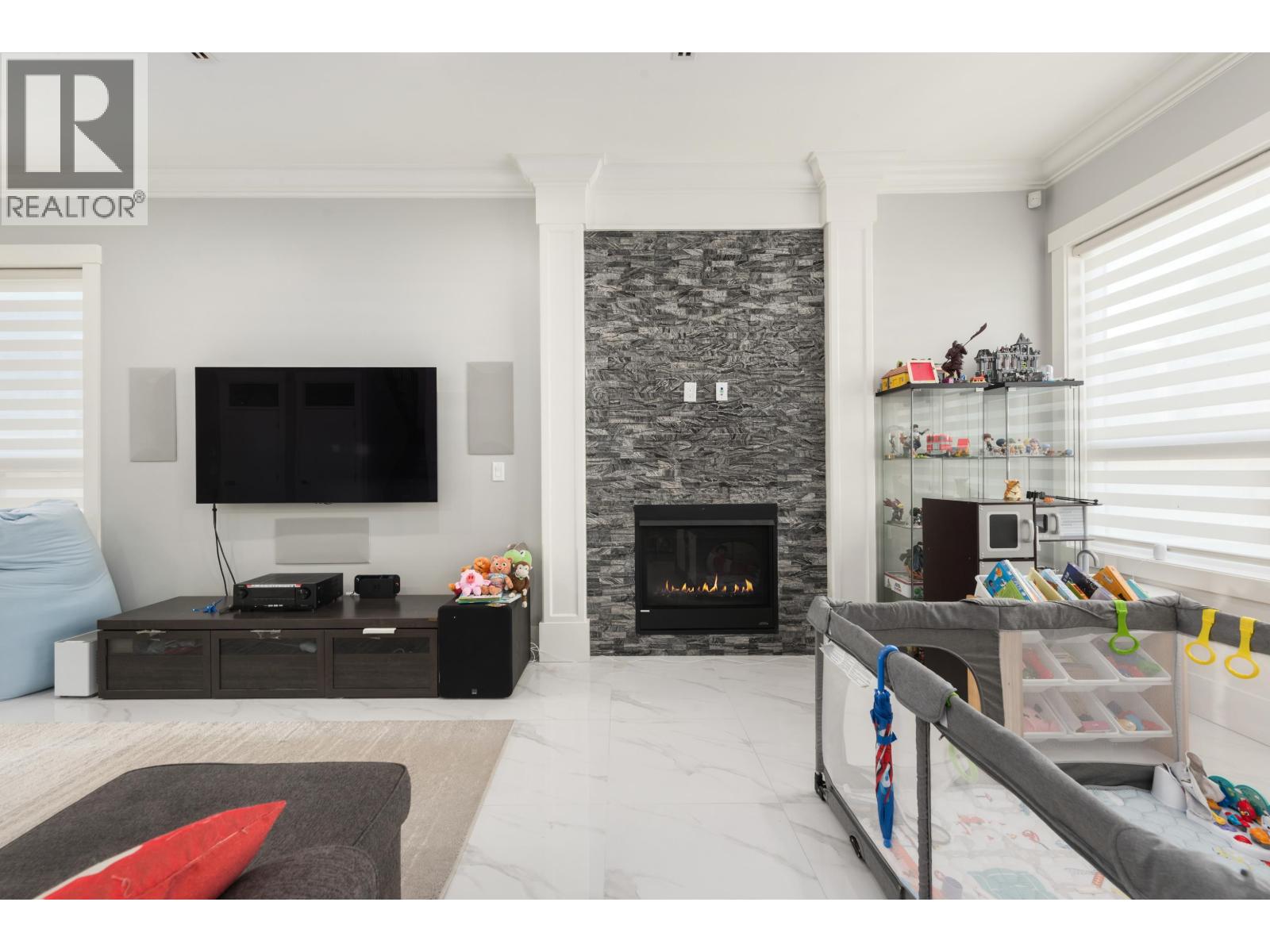 1135 Yorston Court Property Photo 11