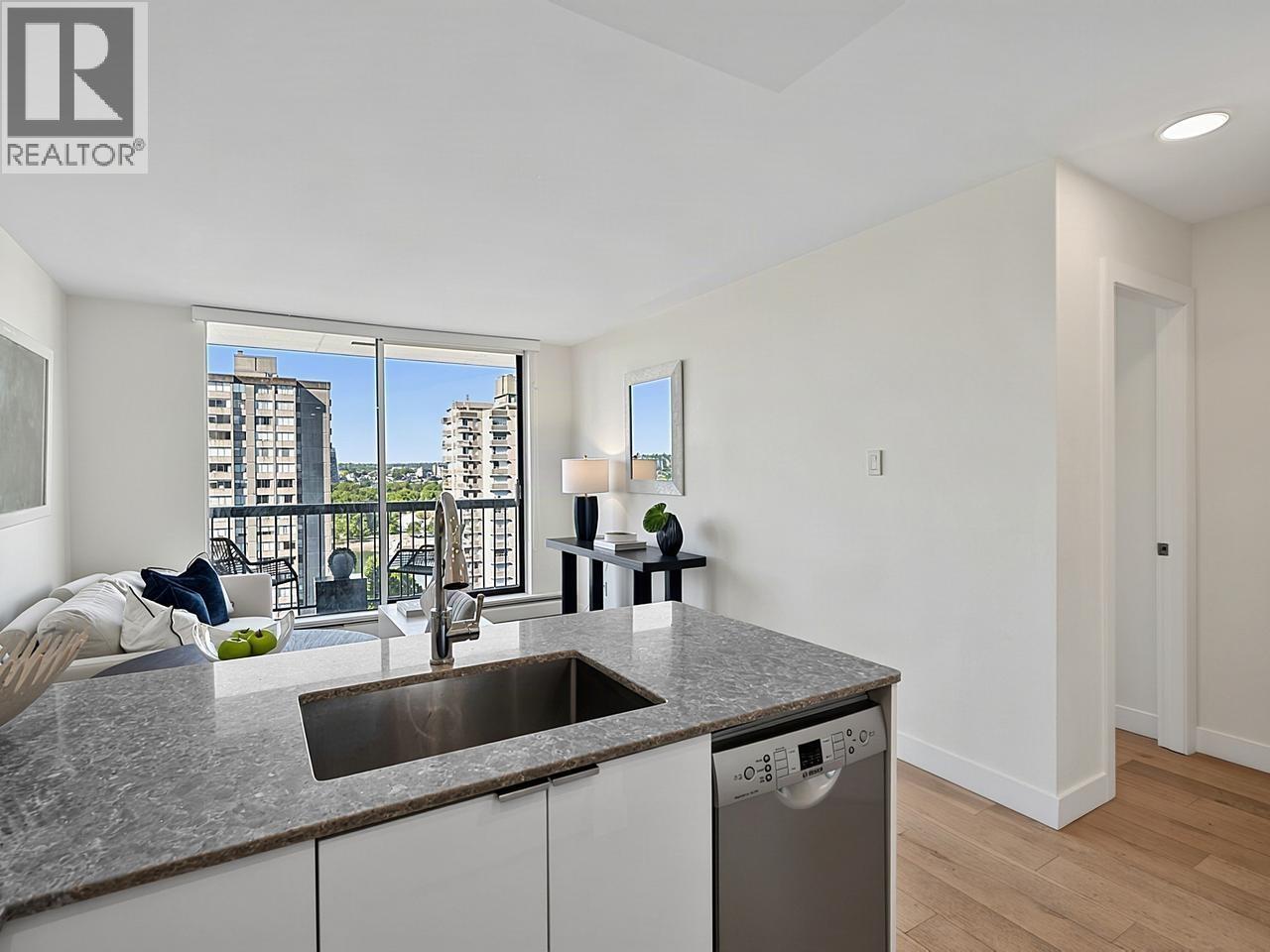 1008 1146 Harwood Street Property Photo 11