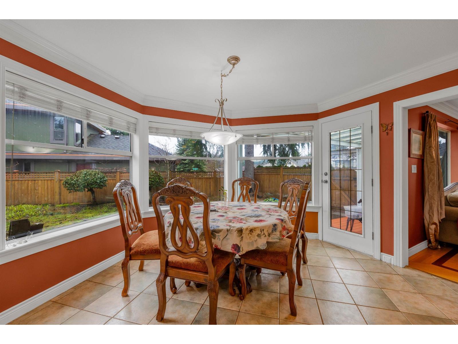 2443 150 Street Property Photo 7