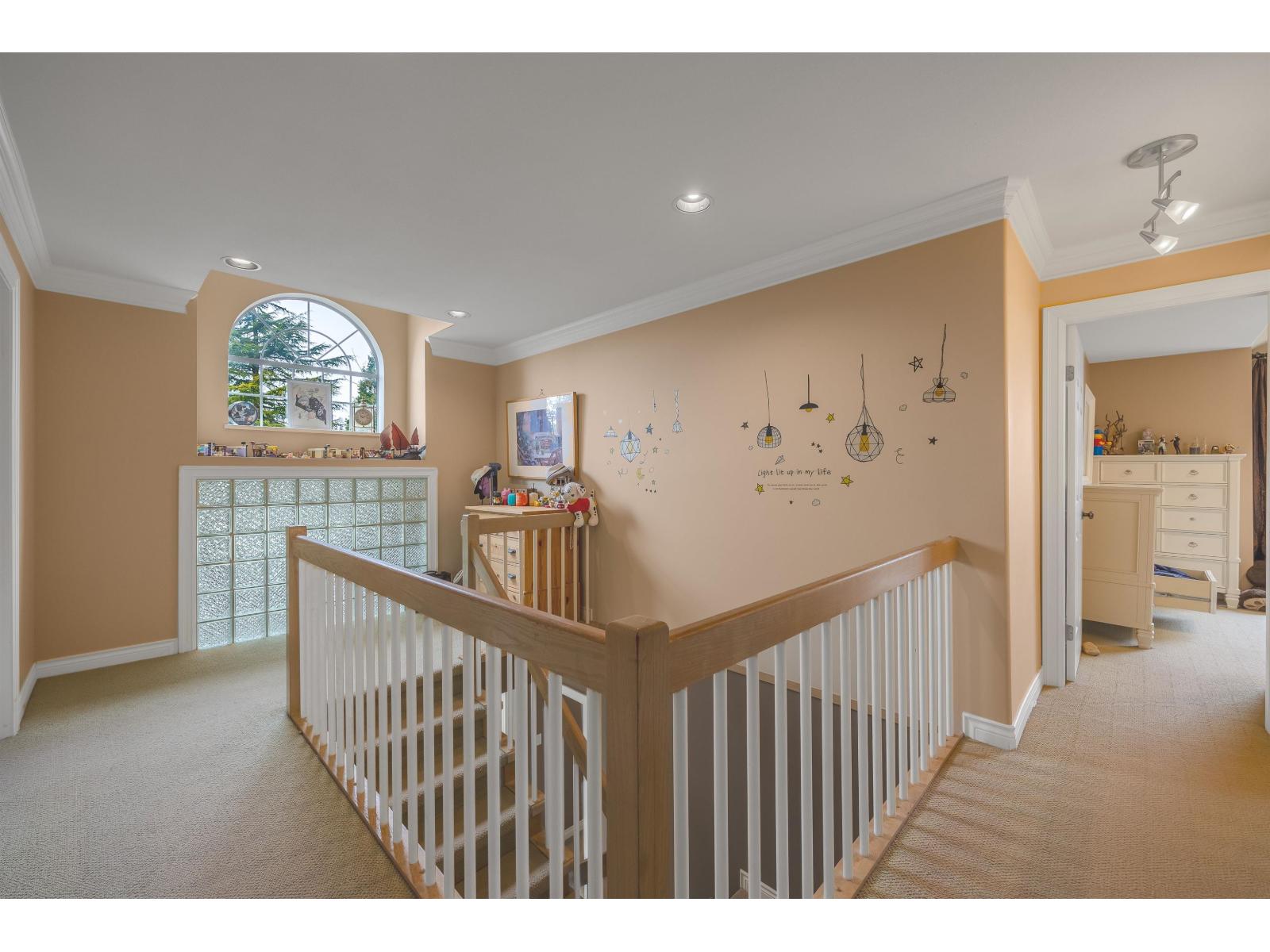 2443 150 Street Property Photo 9