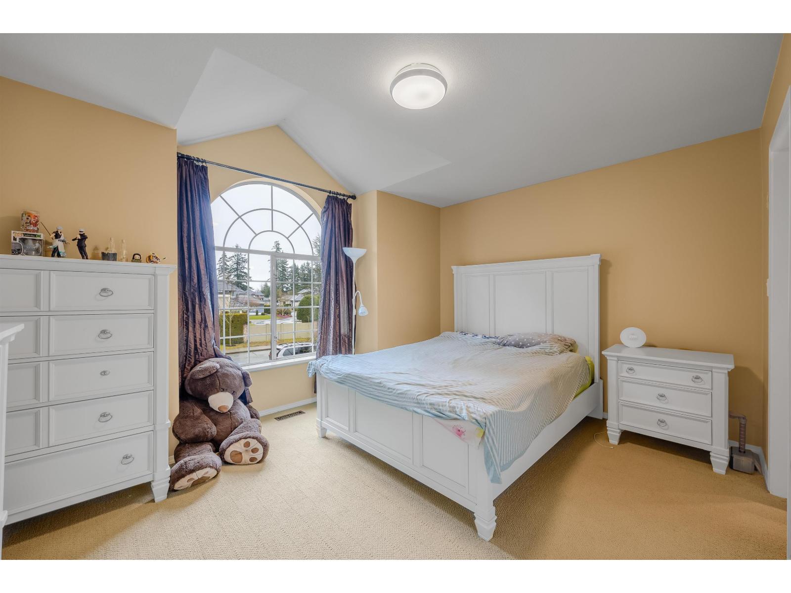 2443 150 Street Property Photo 13