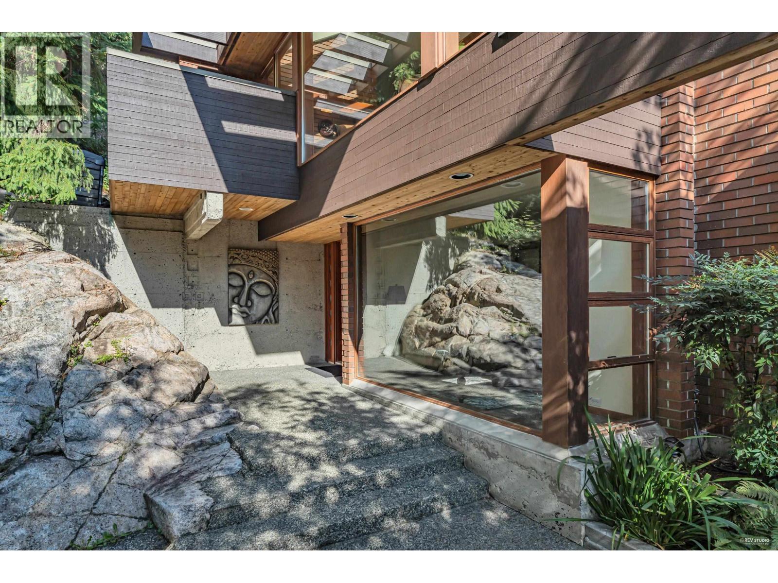 4651 Marine Drive Property Photo 8