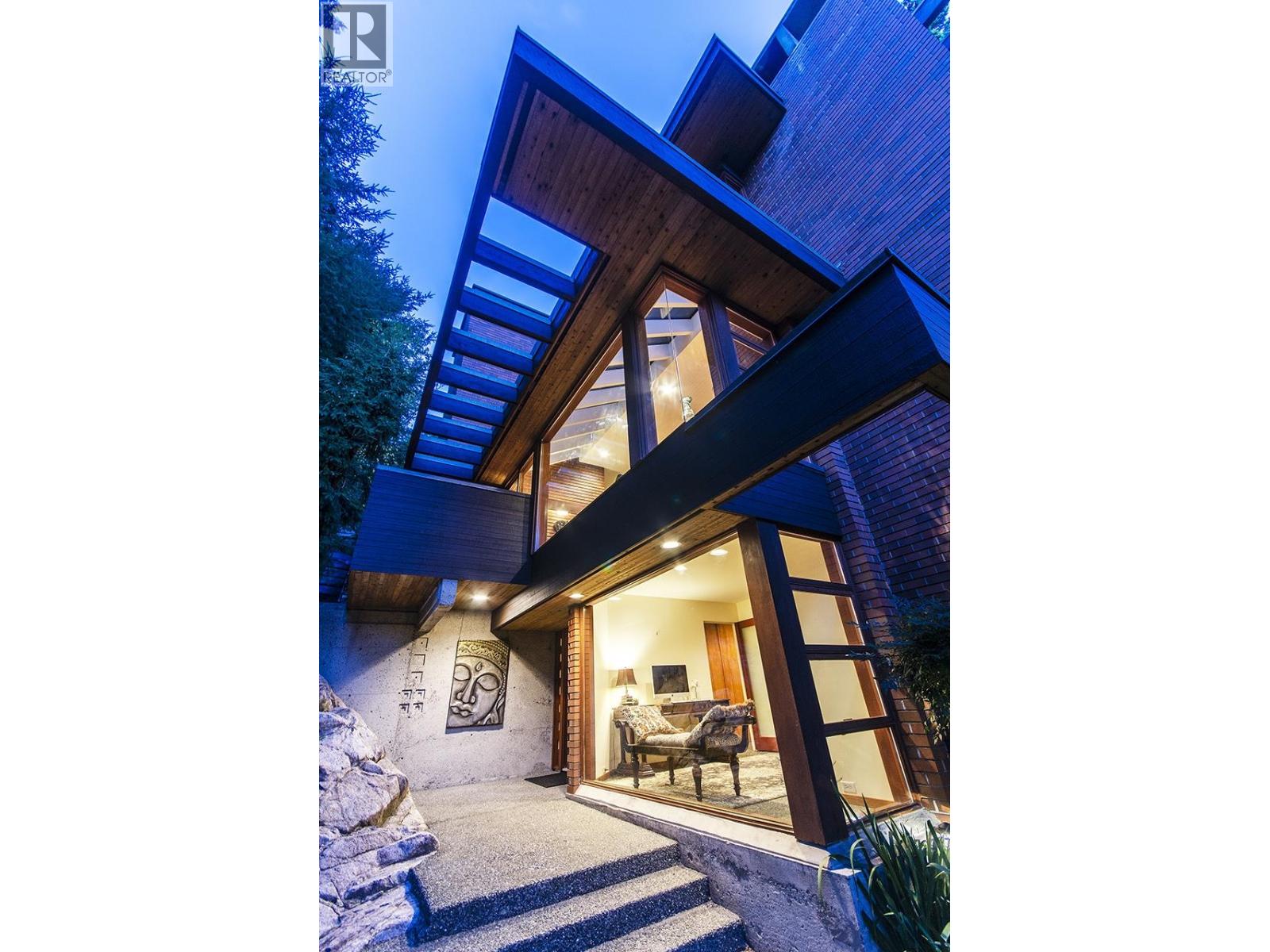 4651 Marine Drive Property Photo 10